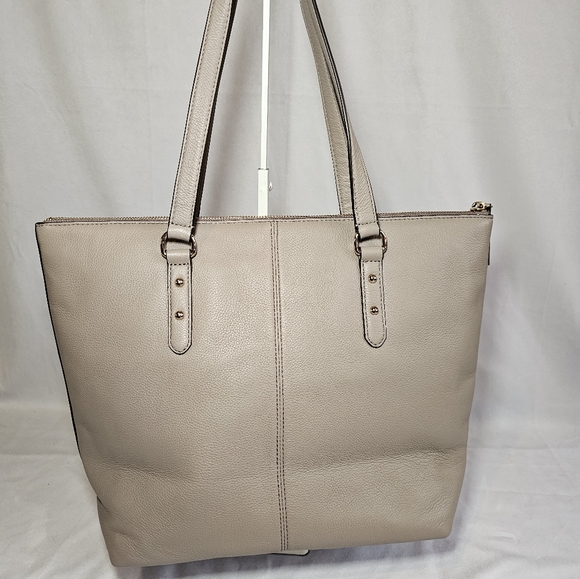 Kate Spade Larchmont Avenue Taupe Penny Tote w/COA - Picture 3 of 8